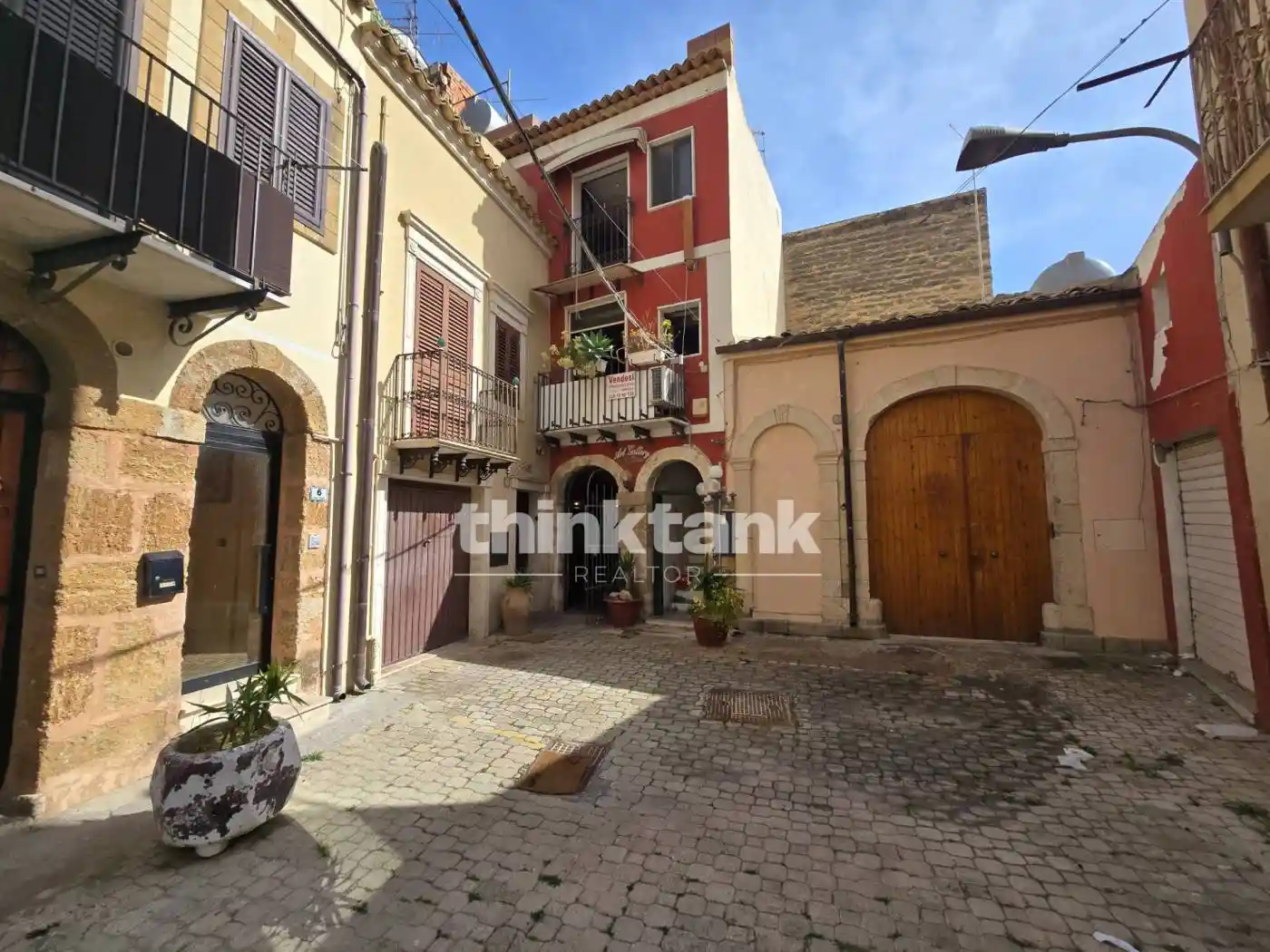 Palazzo - Edificio in vendita a Gela