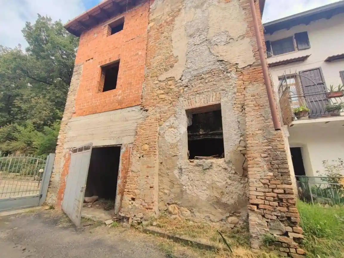 Rustico - Casale in vendita a Montegioco