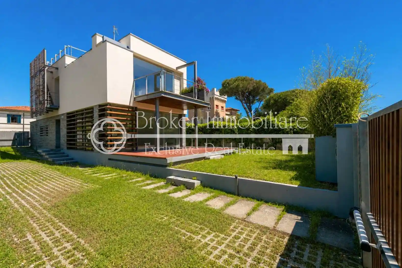 Villa in vendita a Camaiore