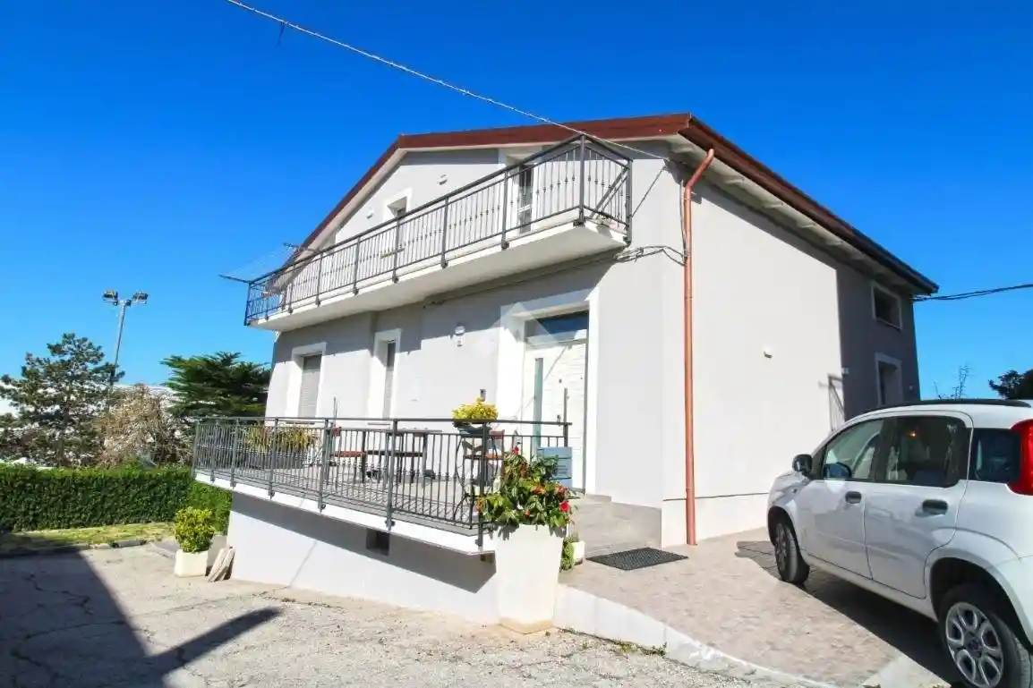Casa indipendente in vendita a Monte Urano