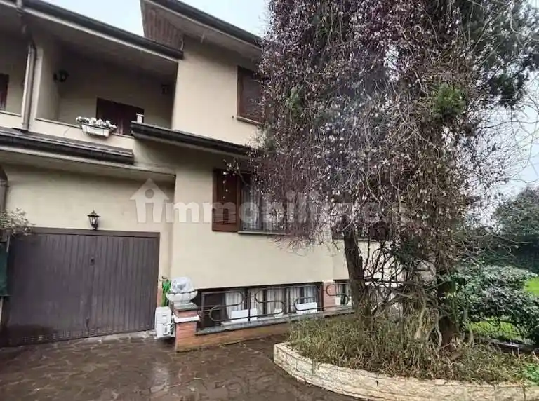 Villa in vendita a Agrate Brianza