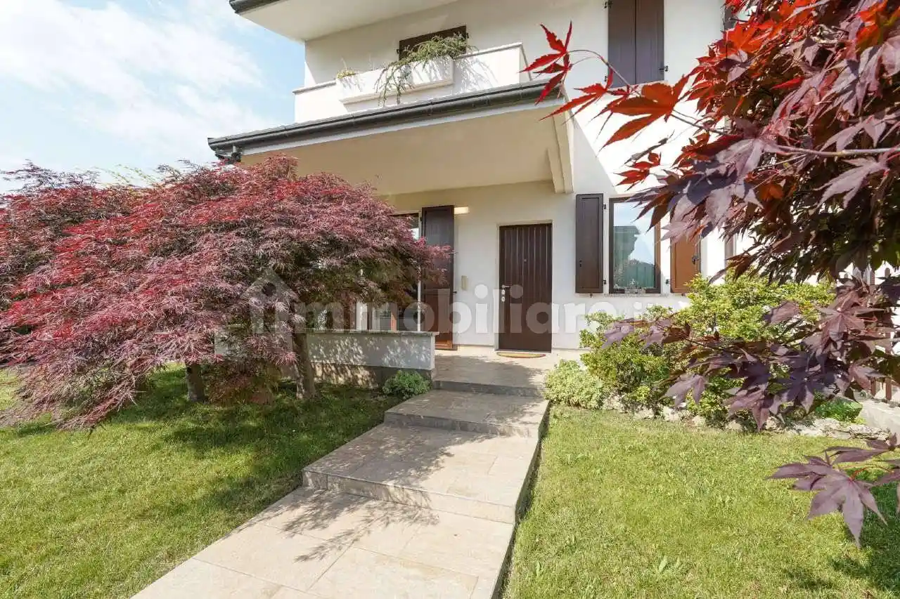 Villa in vendita a Calusco d'Adda