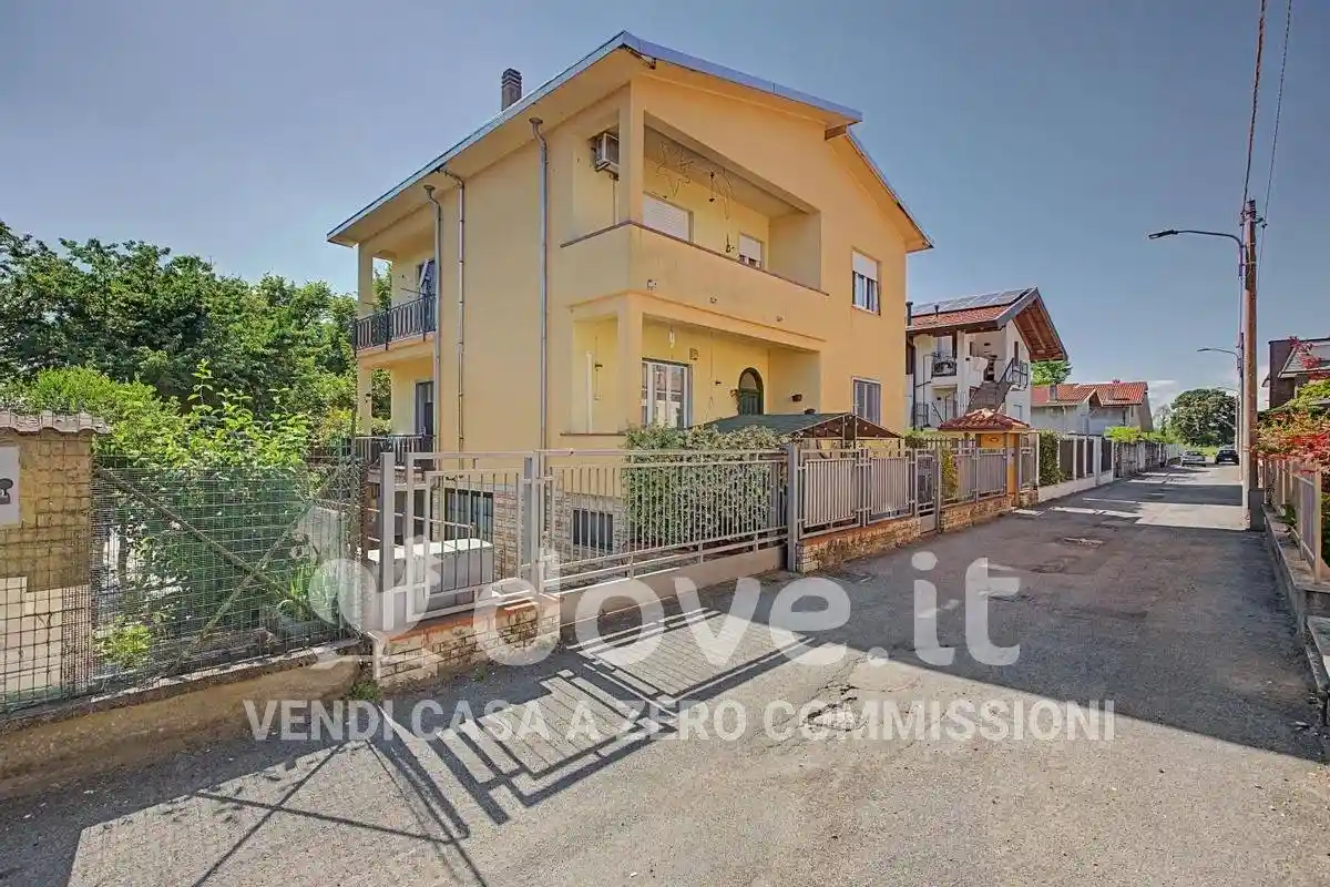 Villa in vendita a Legnano
