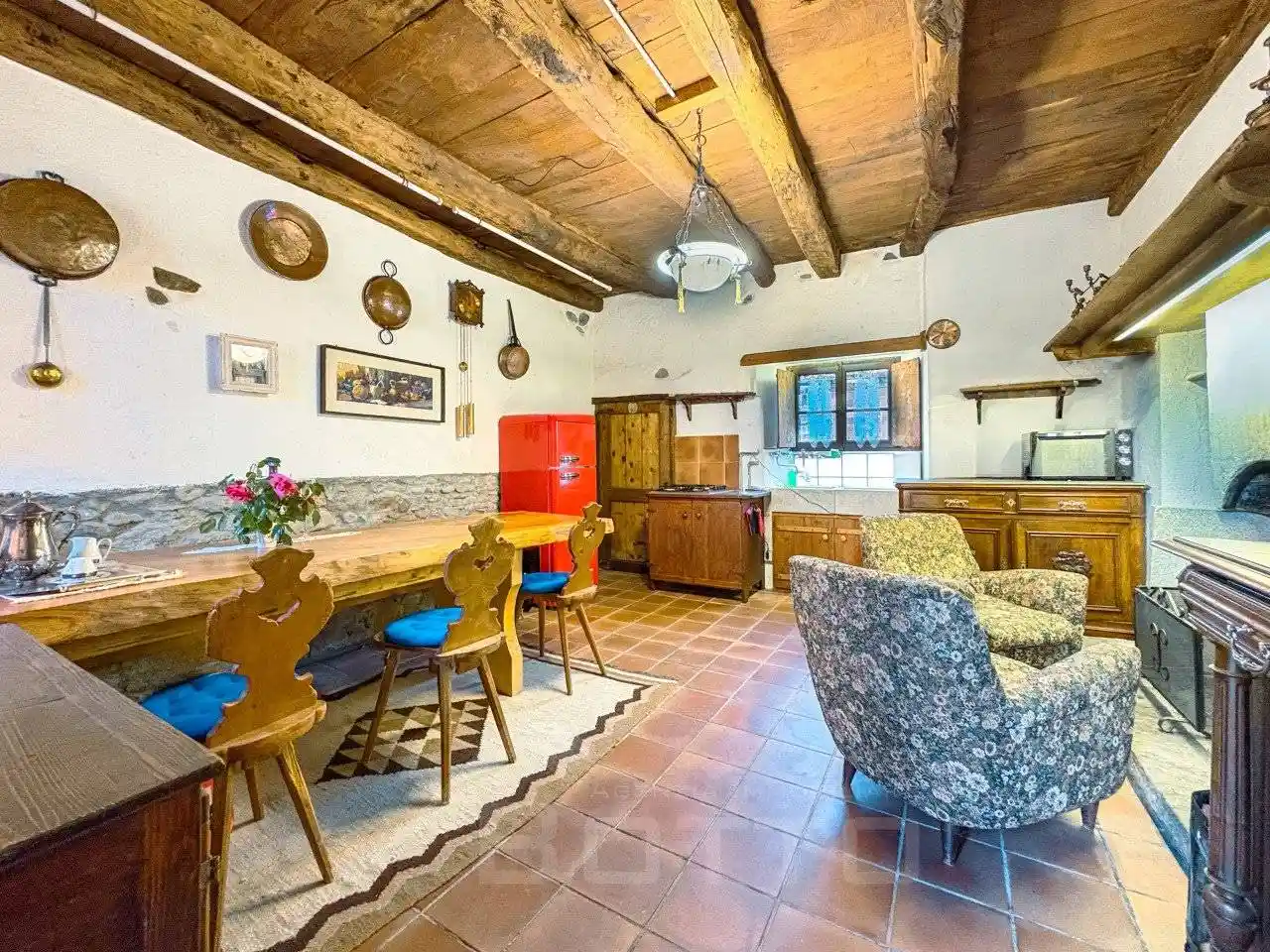 Villa in vendita a Arola