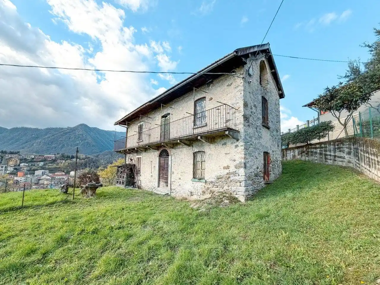 Villa in vendita a Omegna
