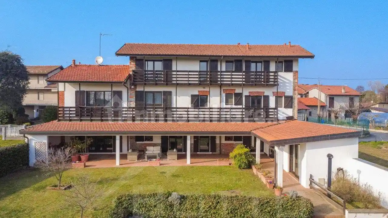 Villa in vendita a Gattico-Veruno