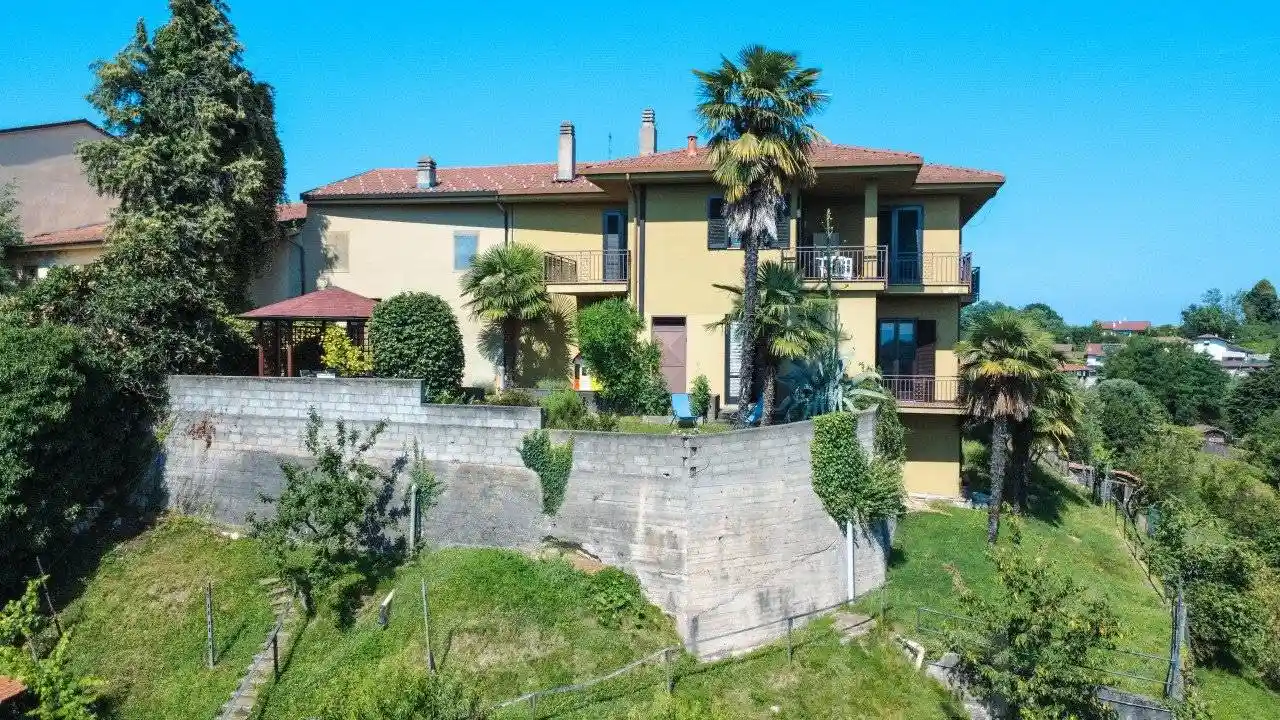 Villa in vendita a Gattico-Veruno