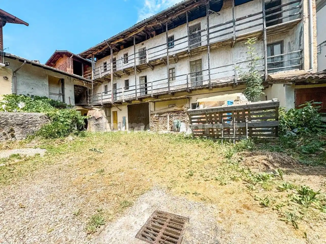 Villa in vendita a Maggiora