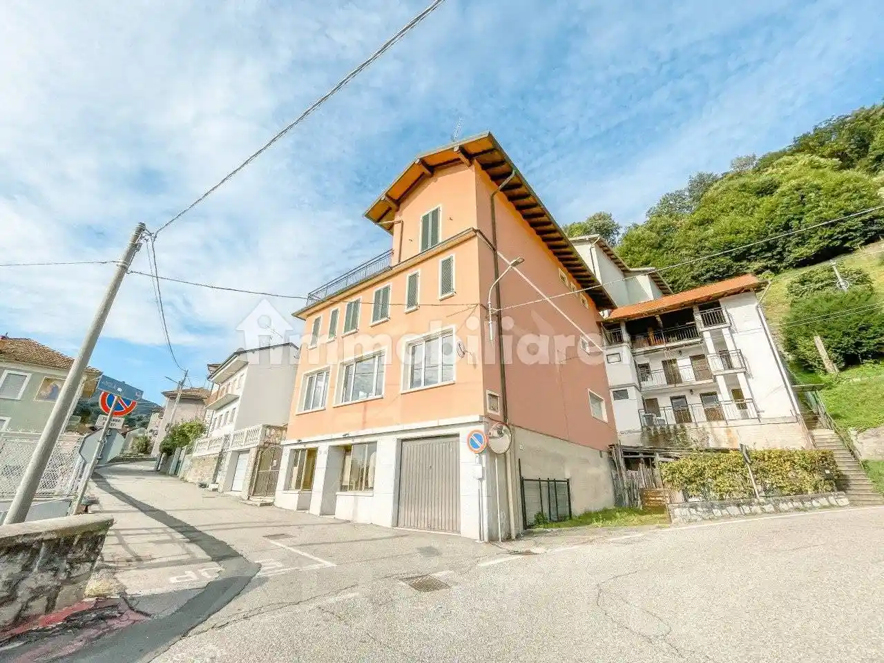 Villa in vendita a Arola