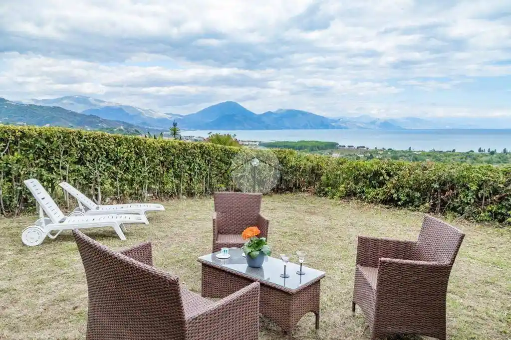 Appartamento in vendita a Santa Marina