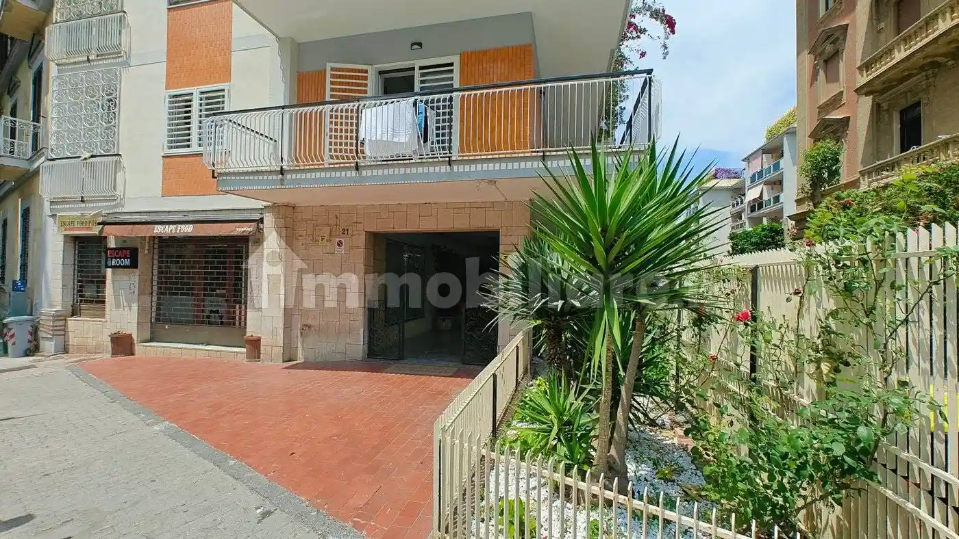 Appartamento in vendita a Napoli