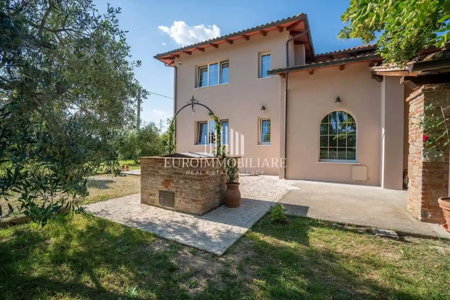 Villa - foto 2