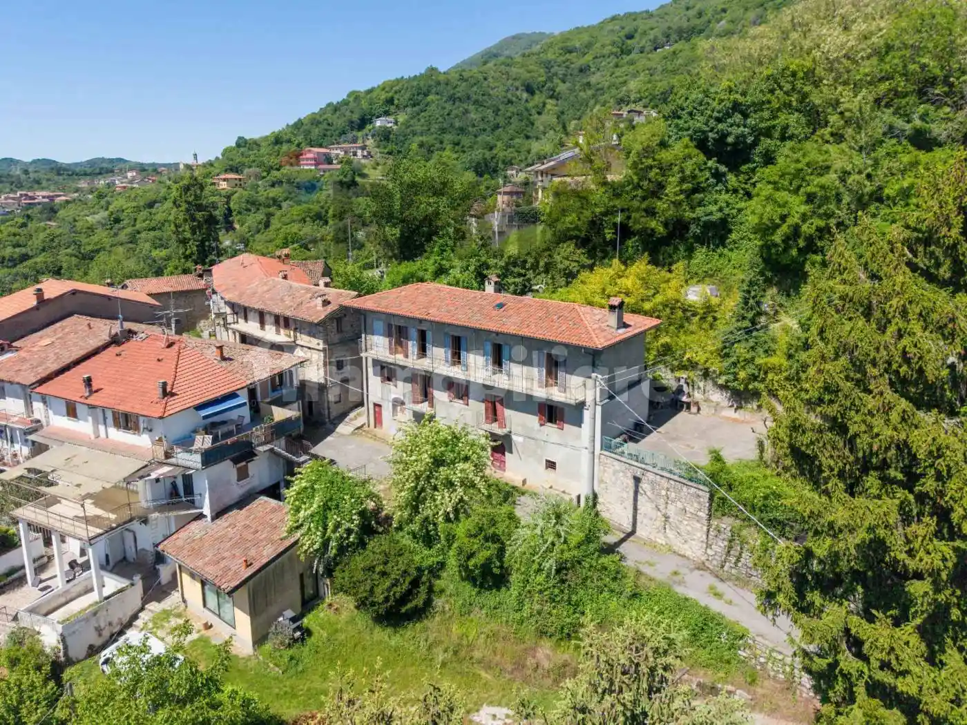 Casa indipendente in vendita a Almenno San Bartolomeo