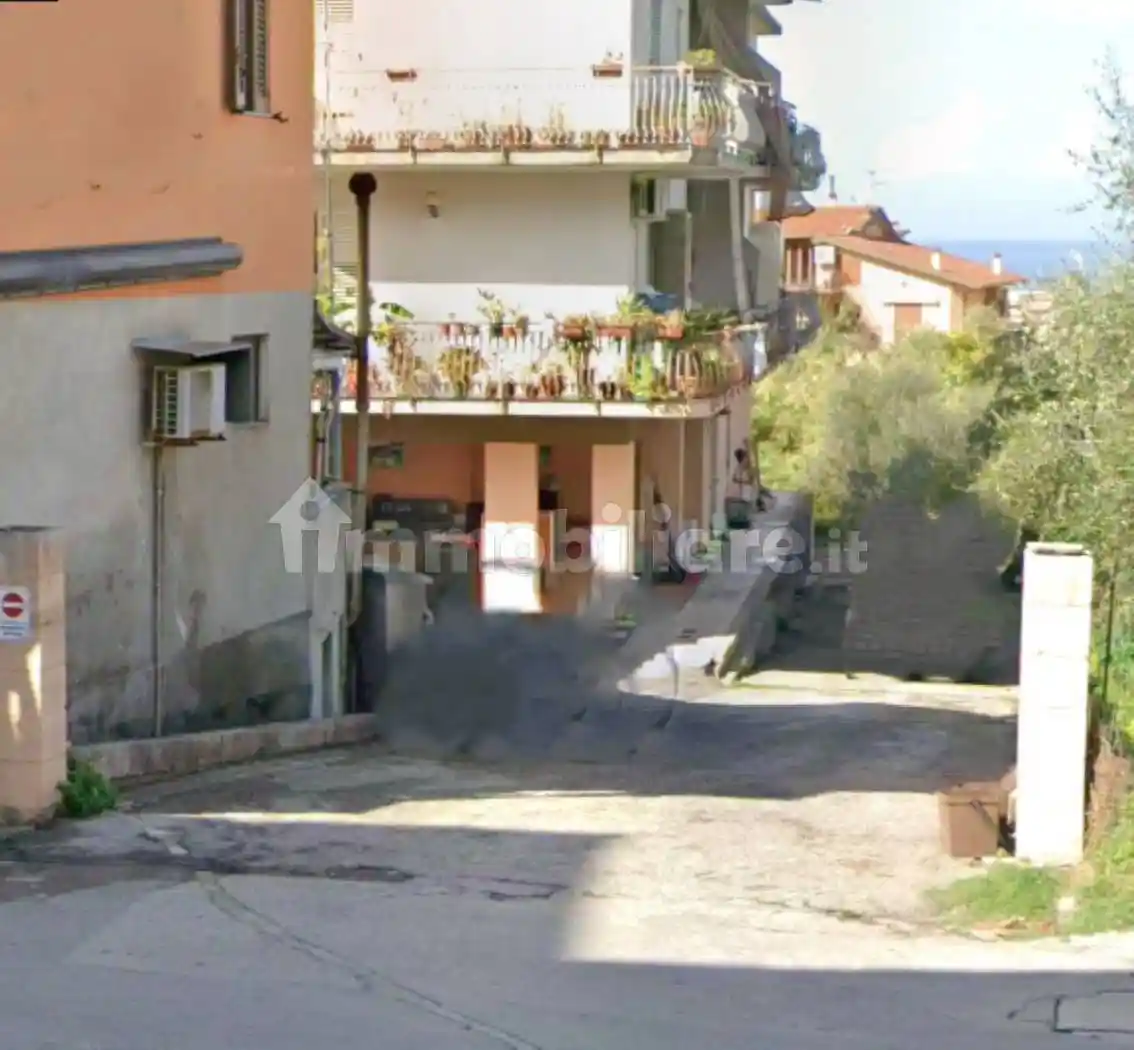 Appartamento in vendita a Brolo