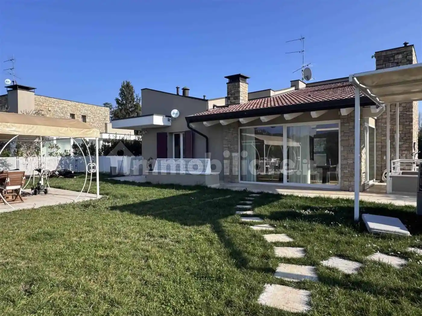 Villa in affitto a Manerba del Garda