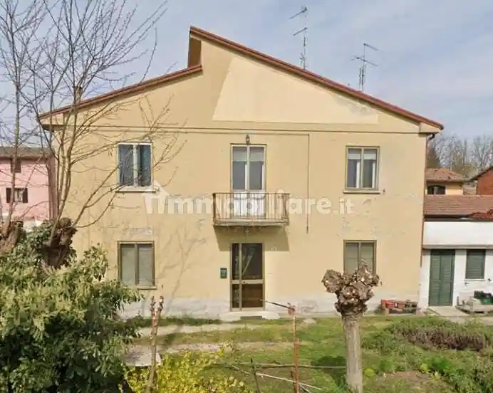 Casa indipendente in vendita a Imola