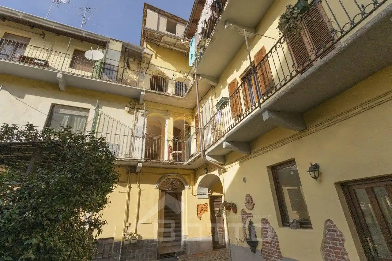 Villa in vendita a Gattinara