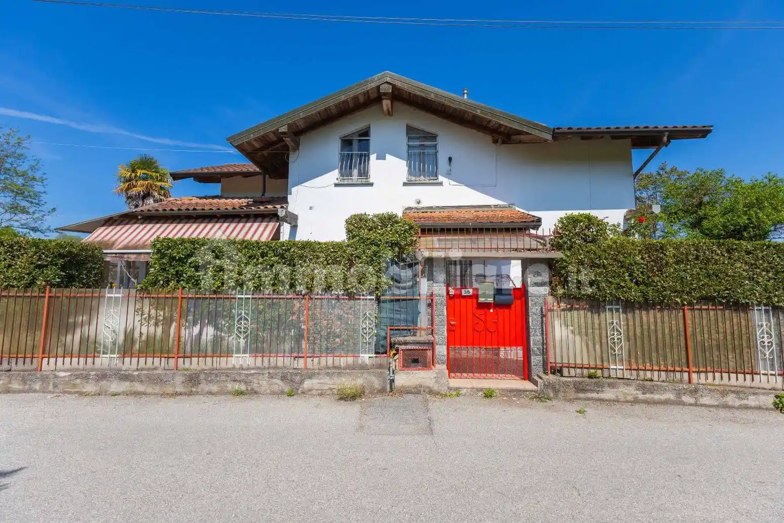 Villa in vendita a Invorio