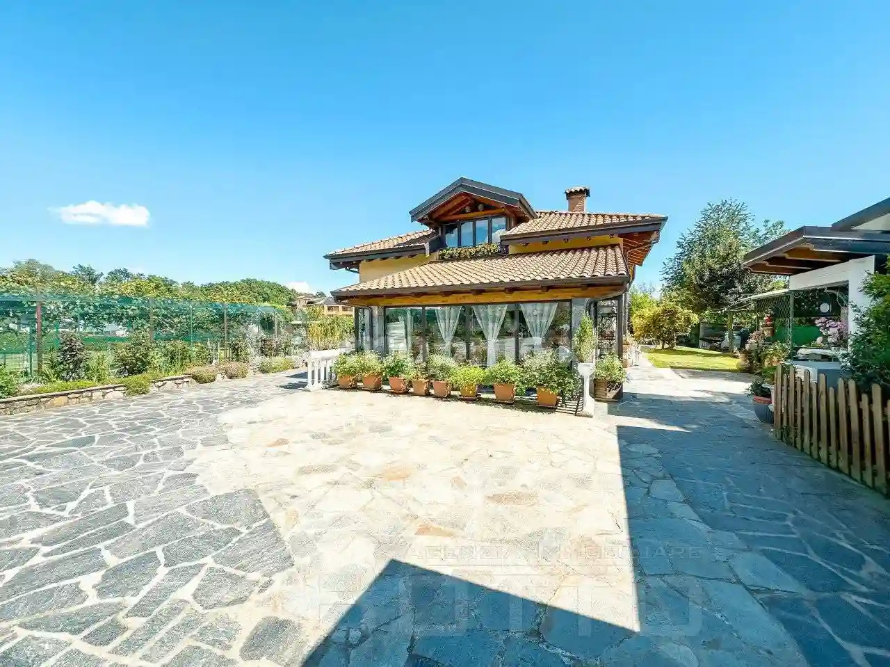Villa - foto 2