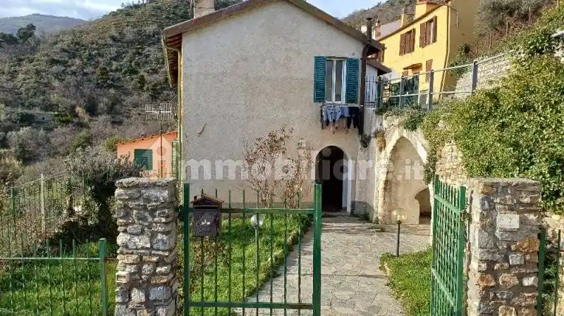 Casa indipendente in vendita a Alassio