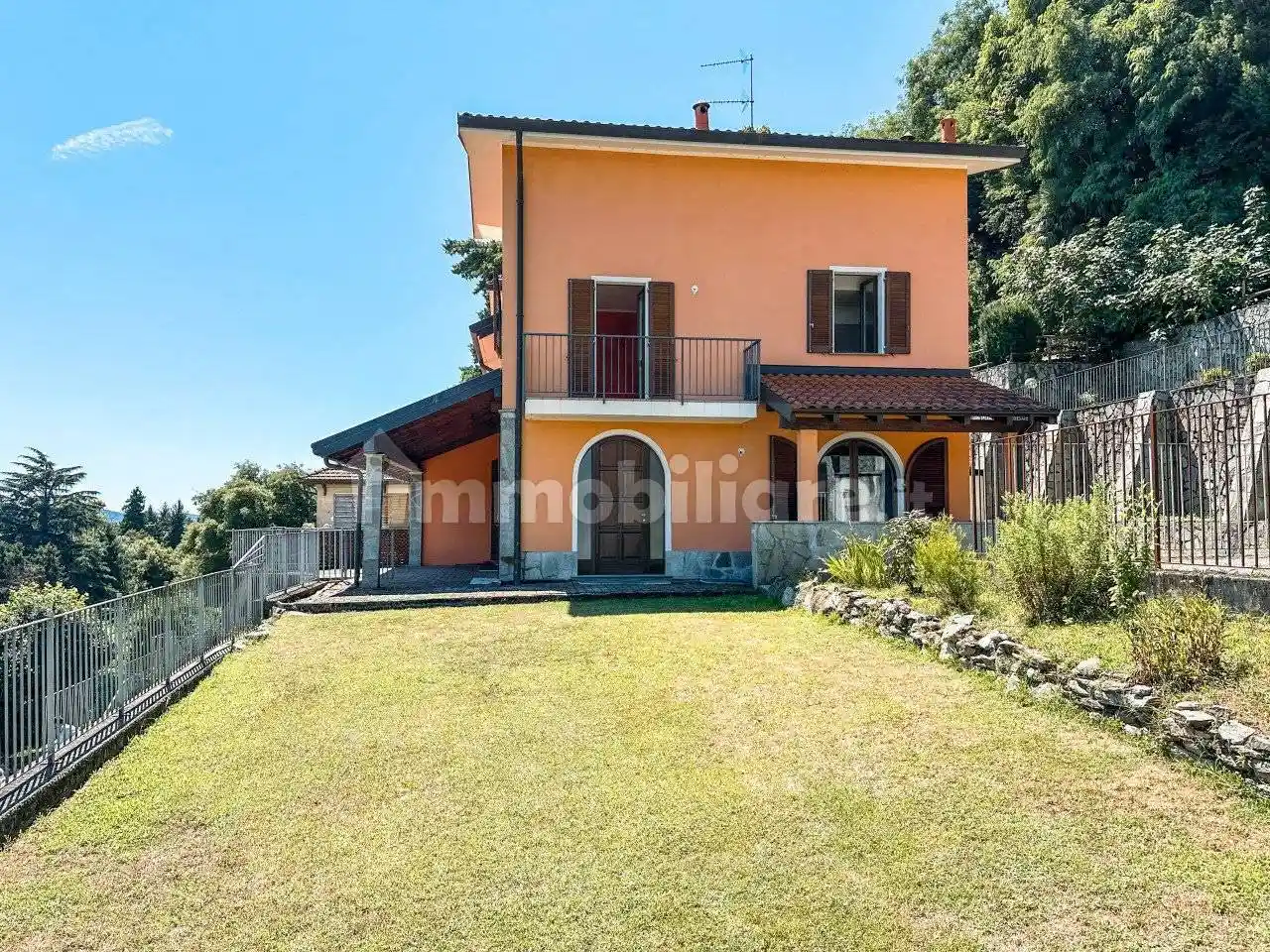 Villa in vendita a Belgirate