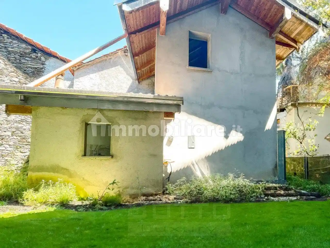 Villa in vendita a Brovello-Carpugnino