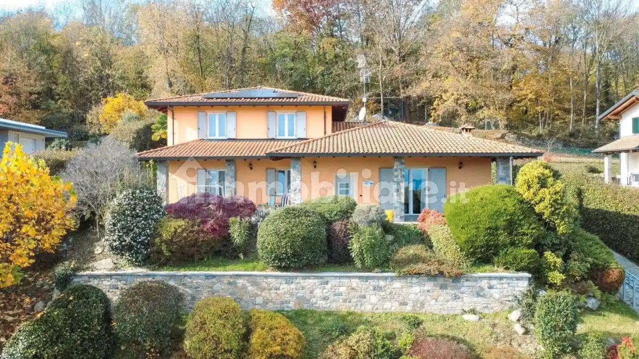 Villa in vendita a Colazza