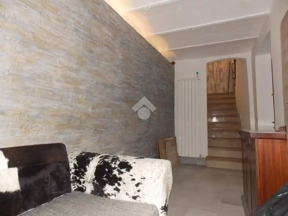 Casa indipendente in affitto a Foligno