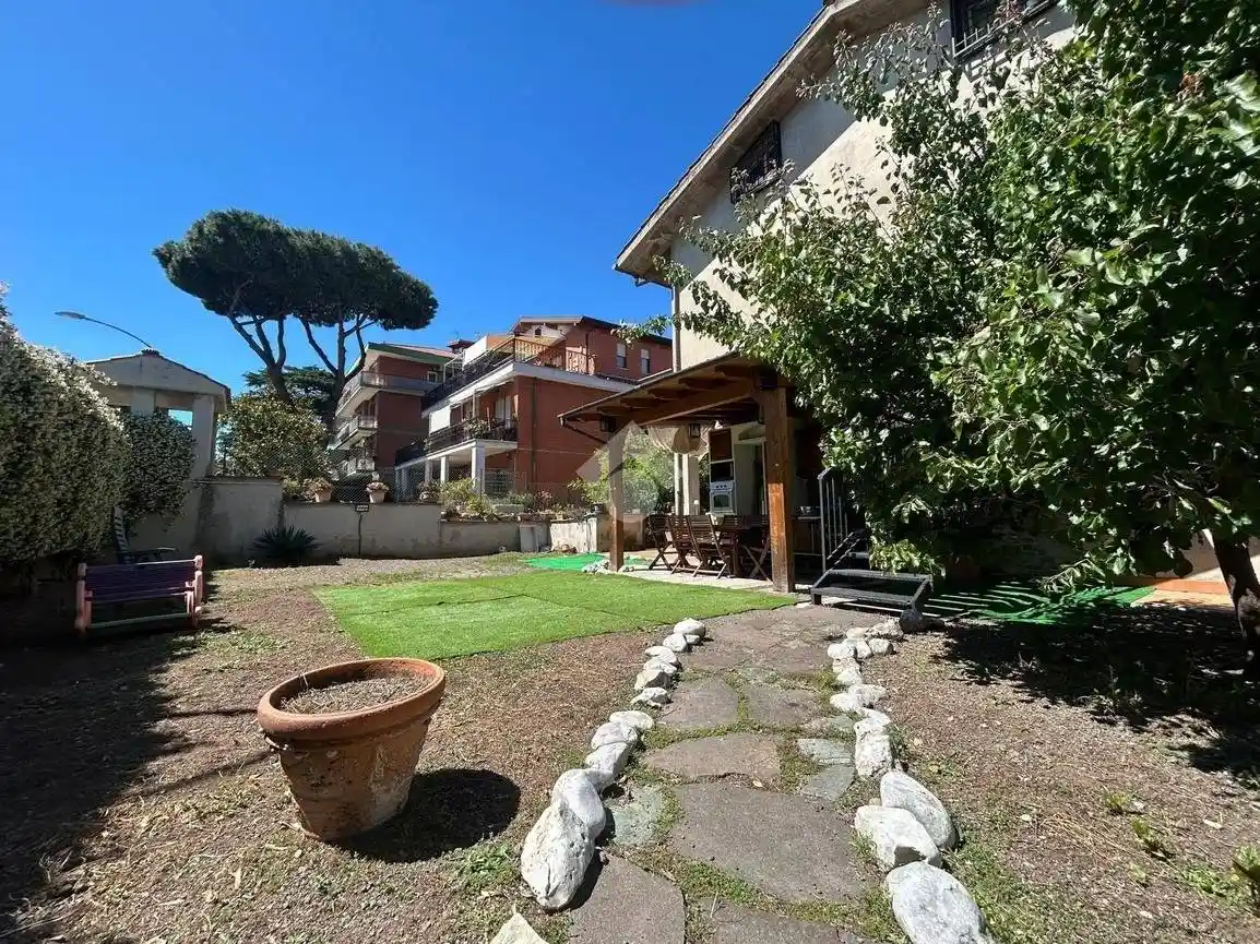 Villa in vendita a Marino