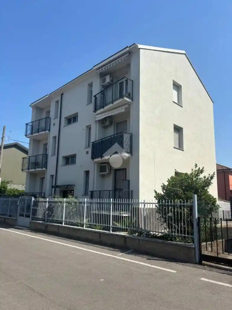 Appartamento in vendita a Vanzago