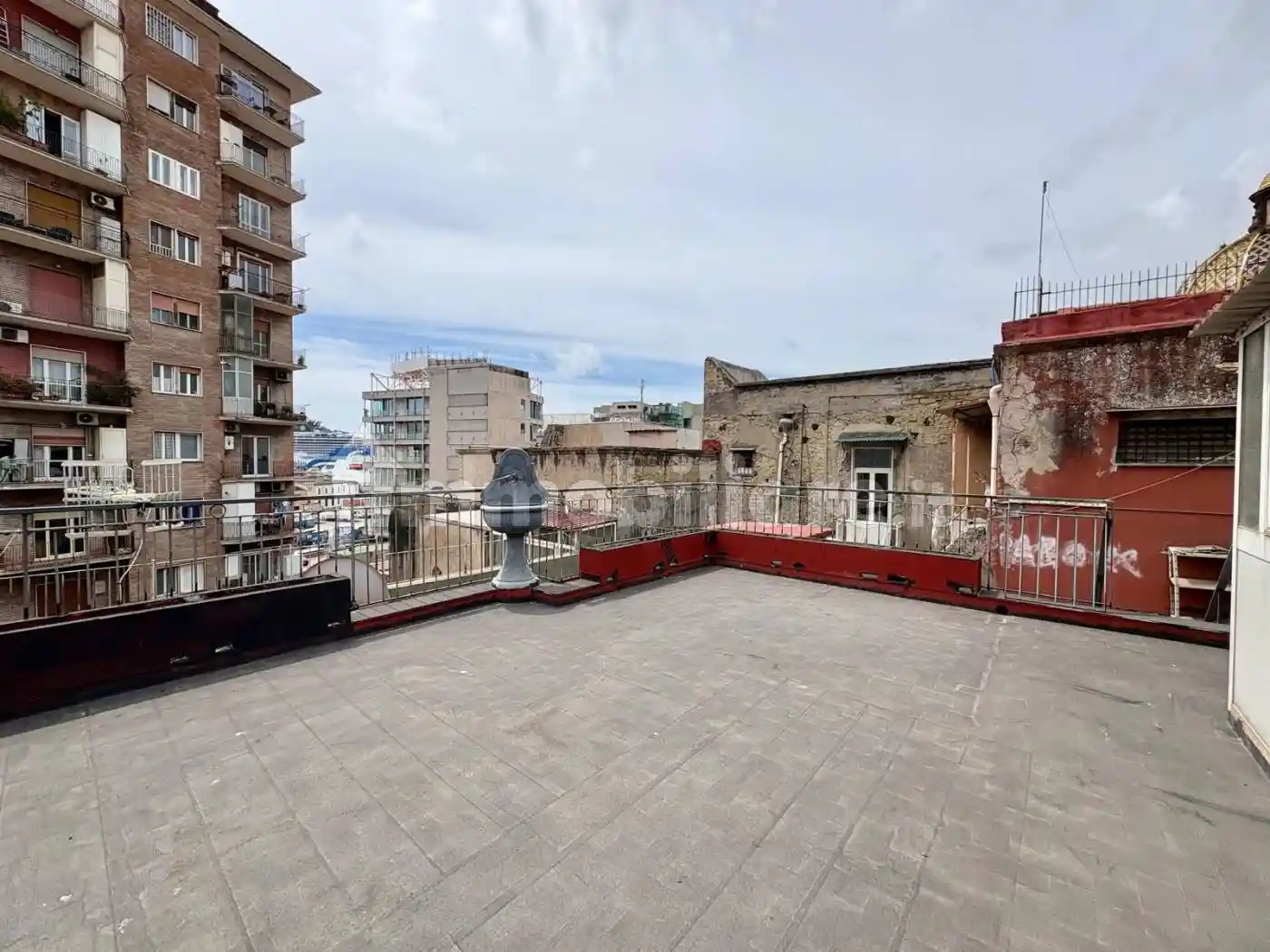 Appartamento in vendita a Napoli