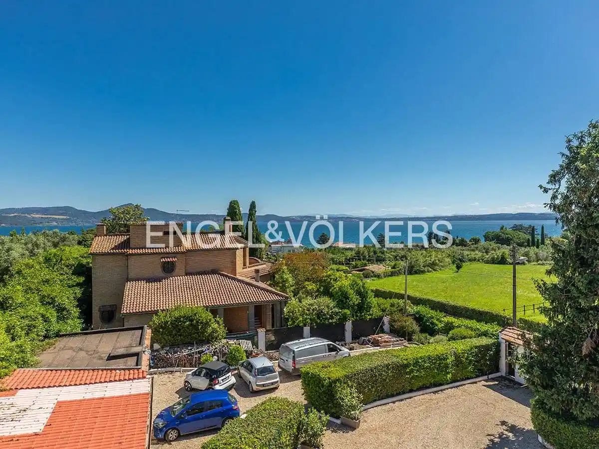 Villa in vendita a Bracciano