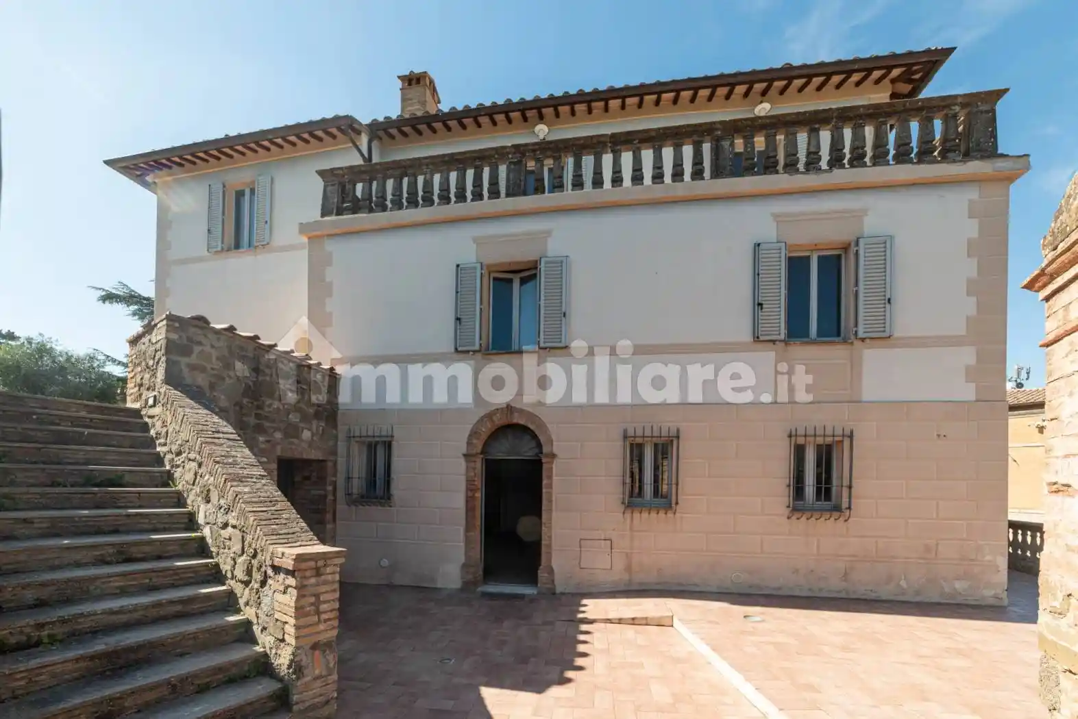 Villa in vendita a Montalcino