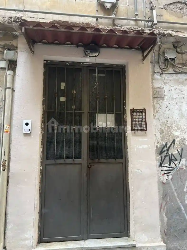 Appartamento in vendita a Napoli