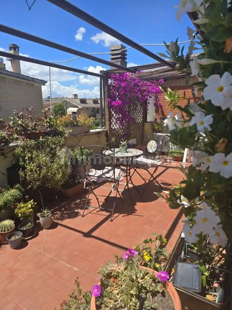 Appartamento in vendita a Guidonia Montecelio