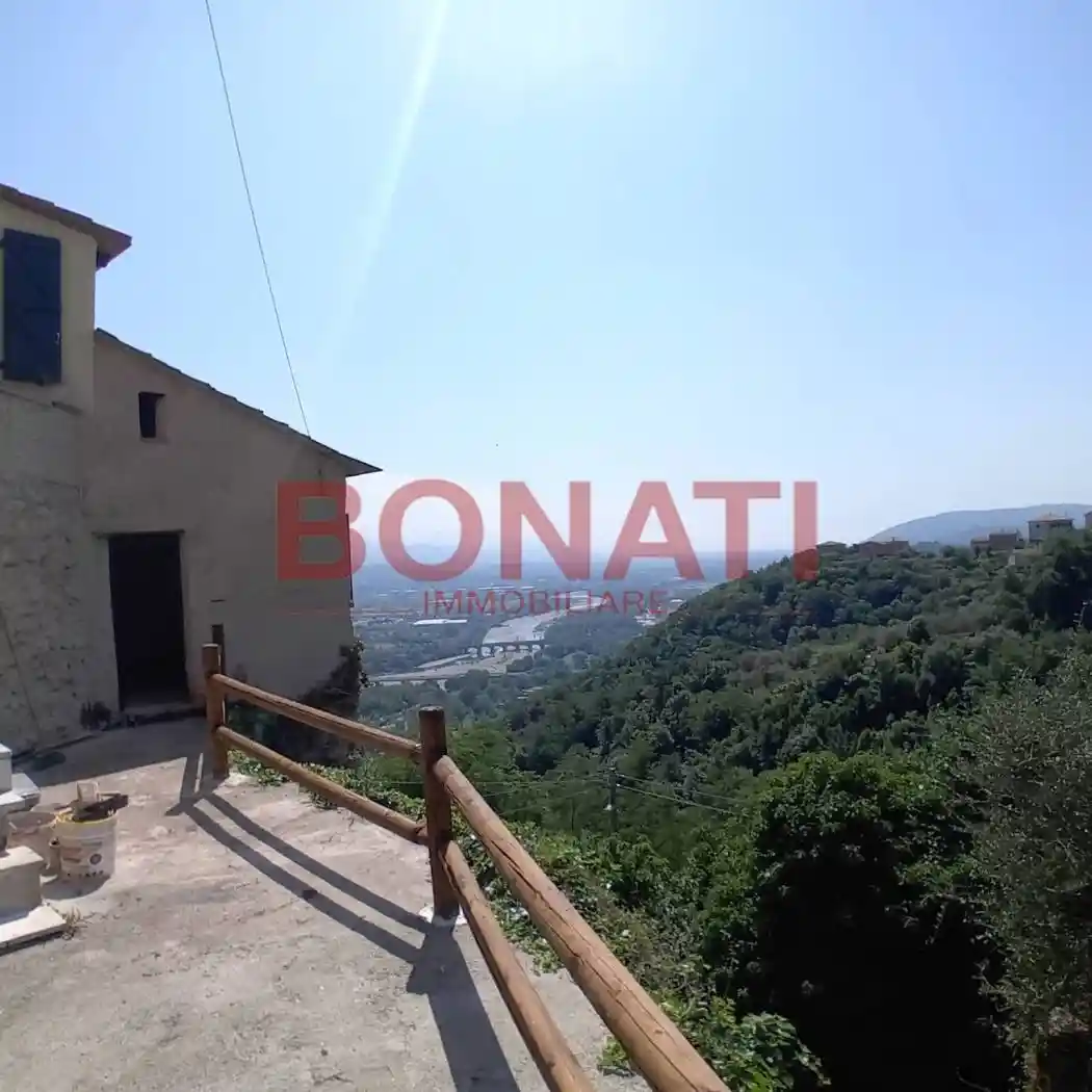 Casa indipendente in vendita a Vezzano Ligure