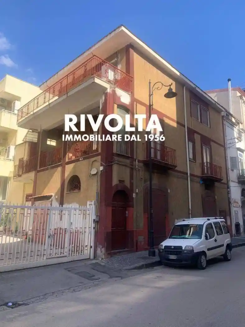 Palazzo - Edificio in vendita a San Giuseppe Vesuviano