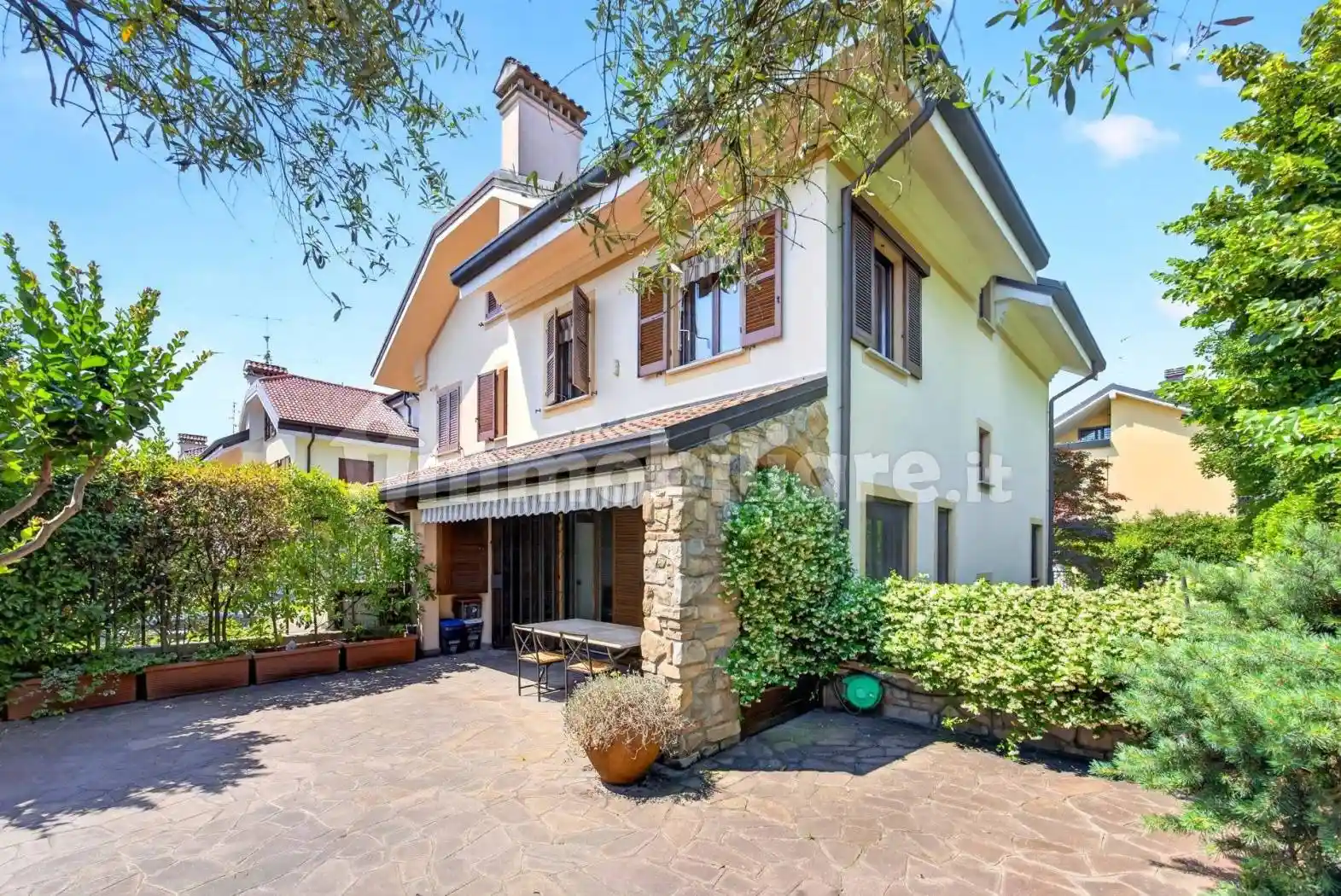 Villa in vendita a Arese