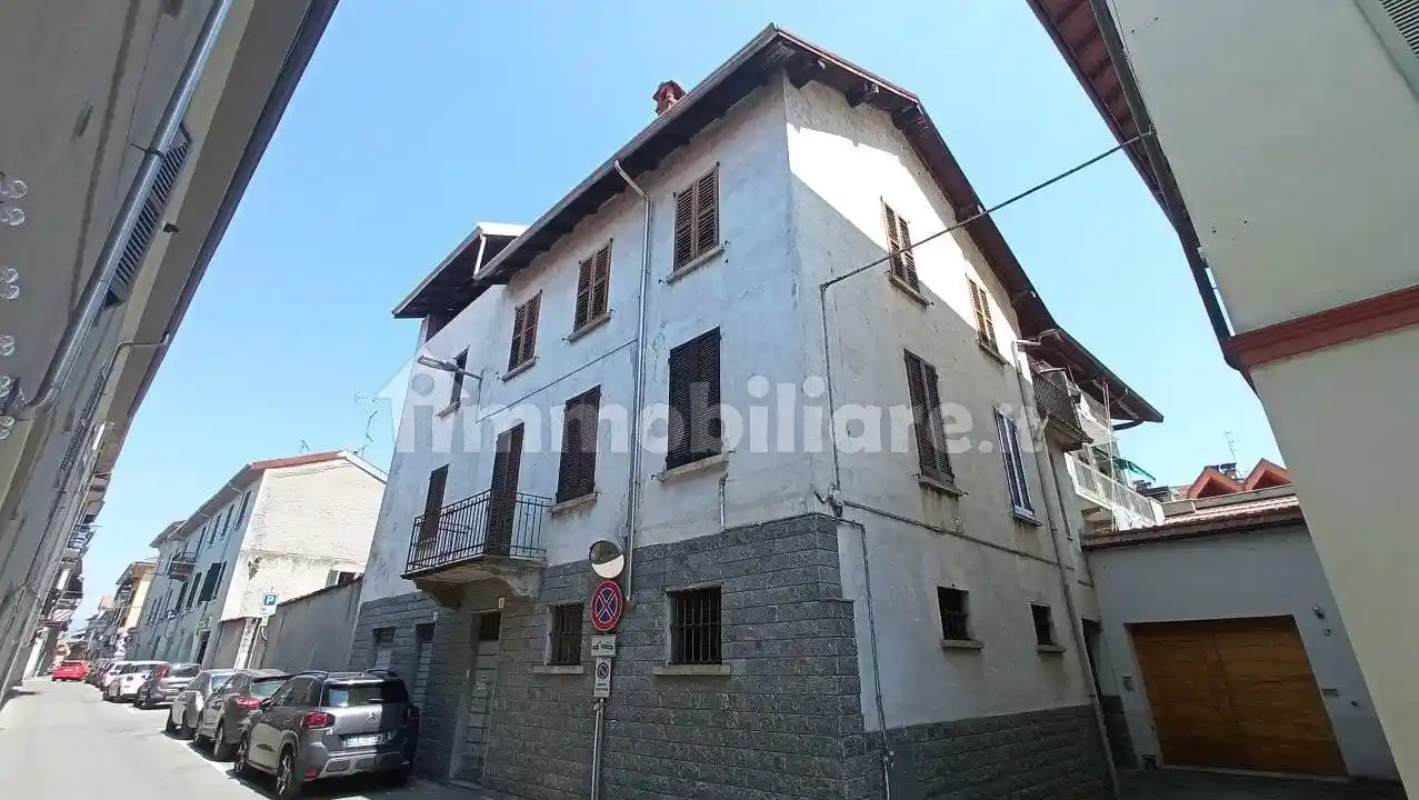 Casa indipendente in vendita a Borgomanero