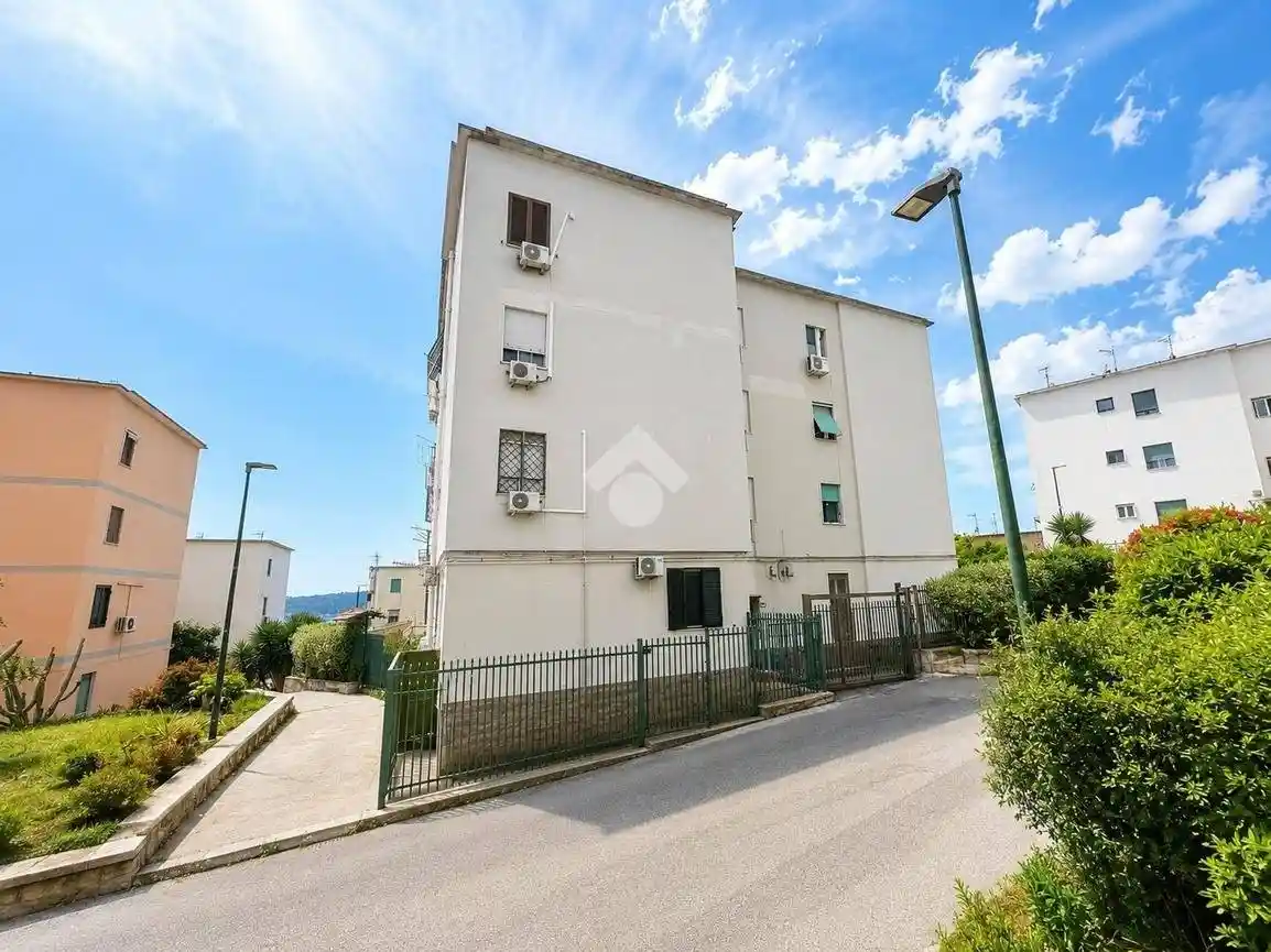 Appartamento in vendita a Napoli