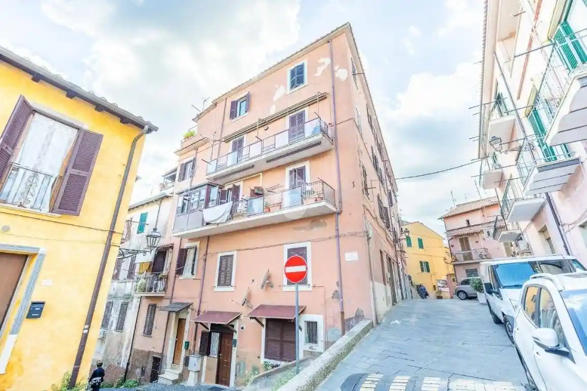 Appartamento in vendita a Ariccia