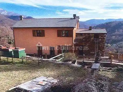 Appartamento in vendita a Borzonasca