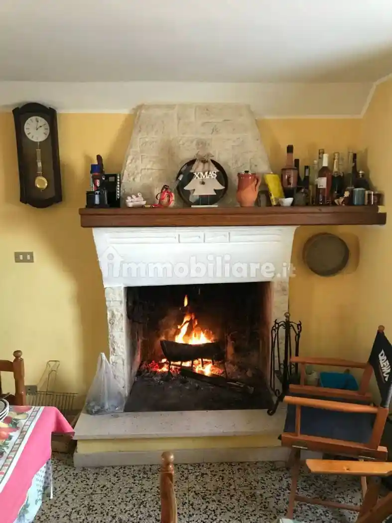Casa indipendente in vendita a Farindola