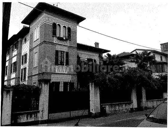 Villa in vendita a Bollate