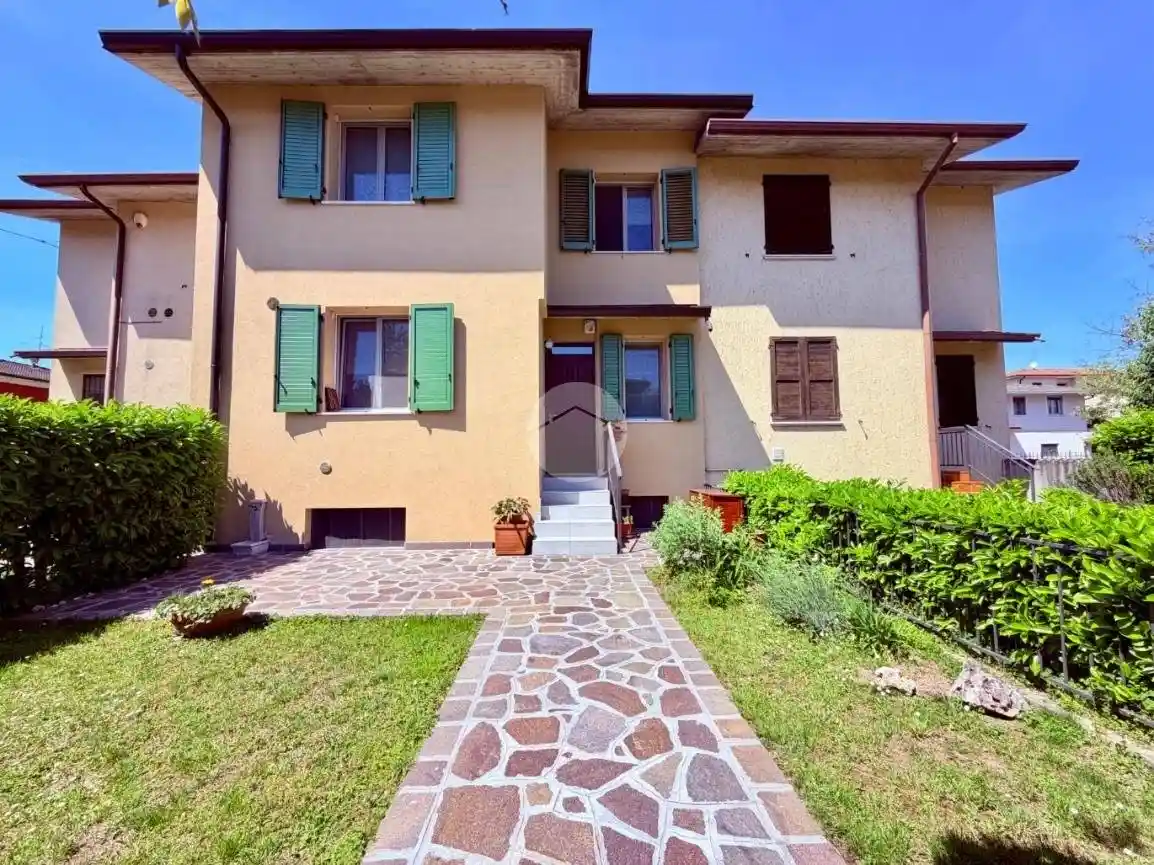 Villetta a schiera in vendita a Flero
