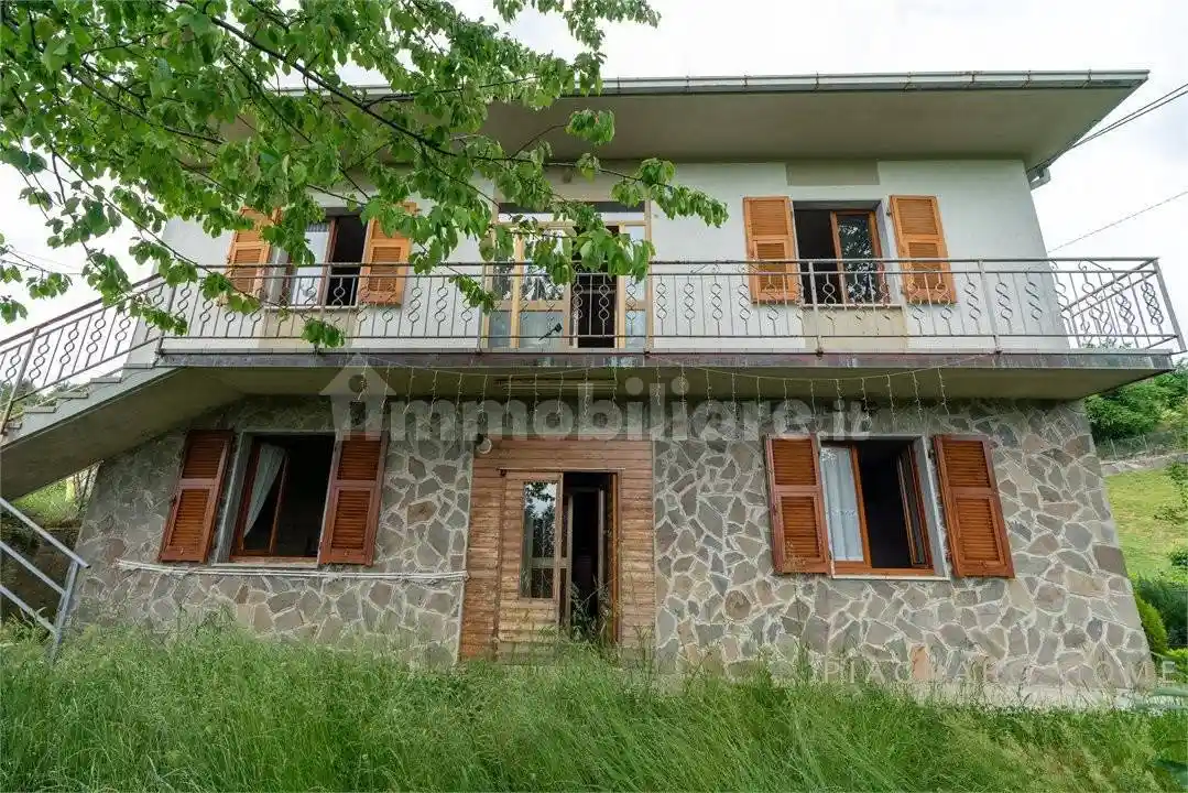 Casa indipendente in vendita a Zeri