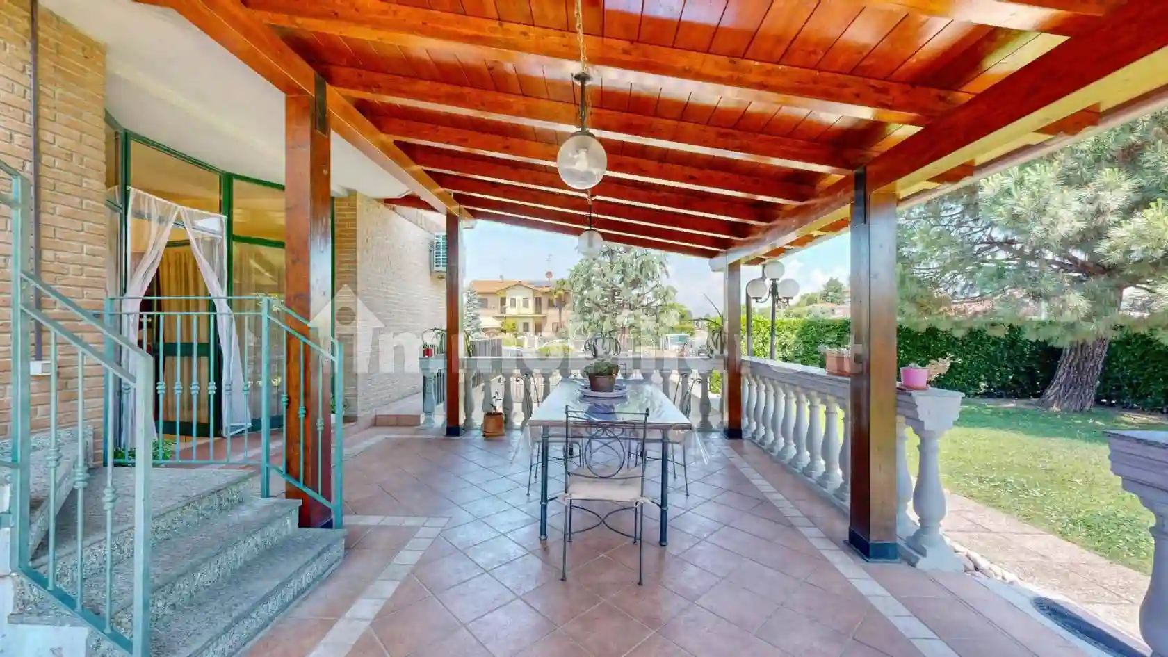 Villa - foto 2