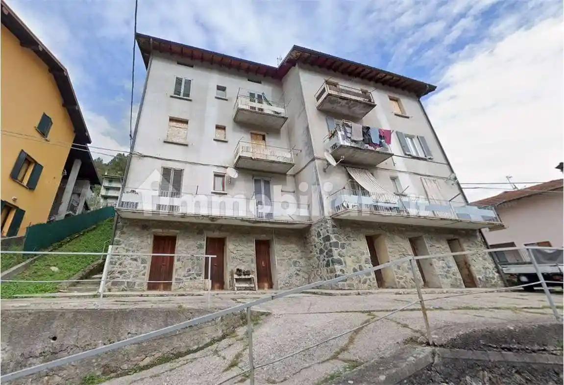 Appartamento in vendita a Garzeno