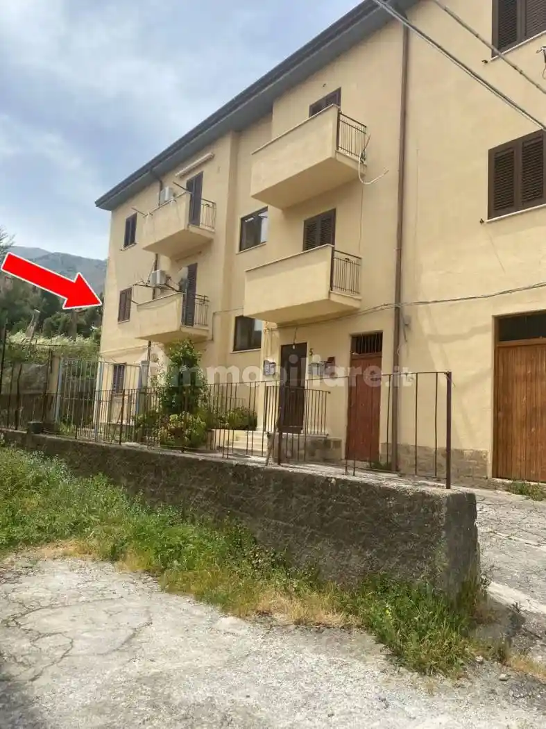 Appartamento in vendita a Castelbuono