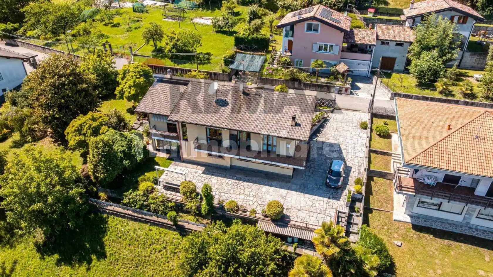 Villa in vendita a Paruzzaro